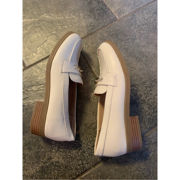 LifeStride Sonoma Soft System Loafer Shoes in Cream / Ivory (U.S. size 7.5 M) - Picture 3 of 5